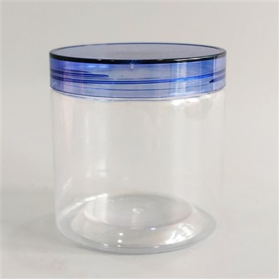 নীল ঢাকনা সহ প্লাস্টিকের জার
